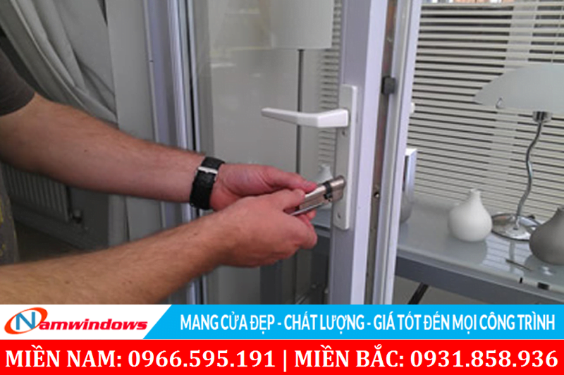 Thay thế khóa bị hư hỏng