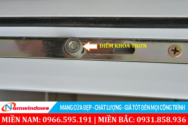 Không sử dụng khóa có điểm khóa trơn cho cửa chính