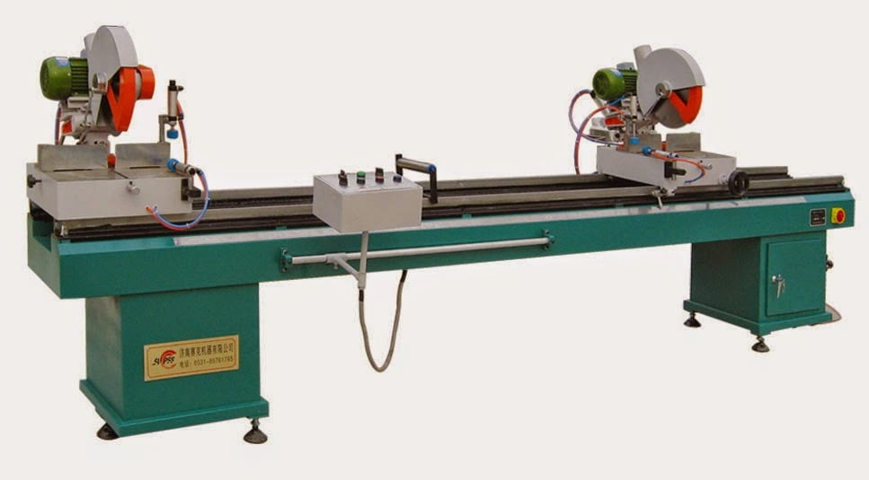 Máy Cắt Nhựa Làm Cửa Nhựa Lõi Thép