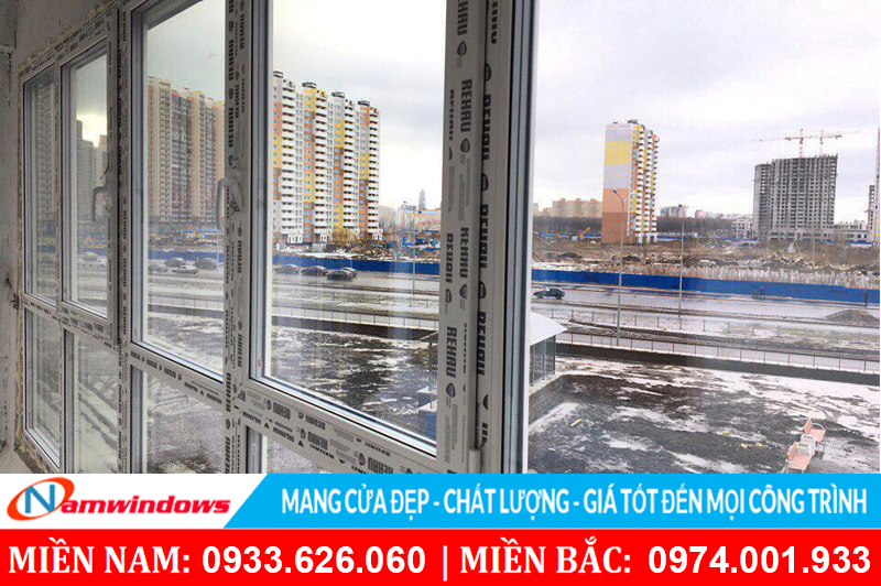 Sản phẩm cửa nhựa lõi thép cao cấp đang thi công