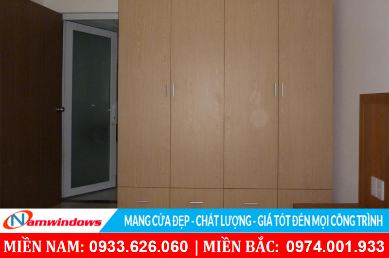 Một mẫu cửa nhựa nhà vệ sinh dùng nhựa lõi thép