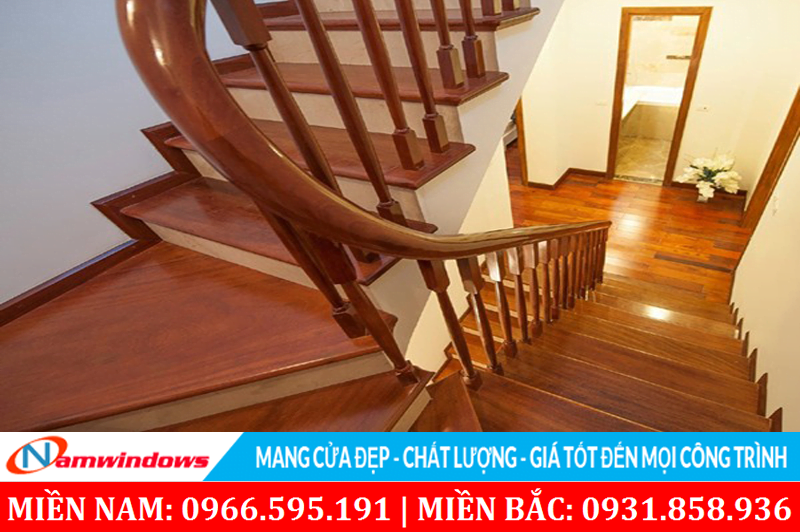 Lan can cầu thang đóng song gỗ
