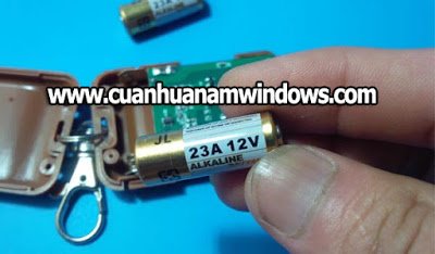 Pin Điều Khiển Cửa Cuốn Đơn Giản