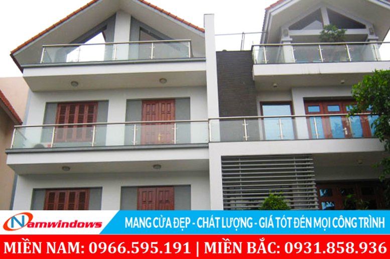 Lan can kính dạng trụ dài