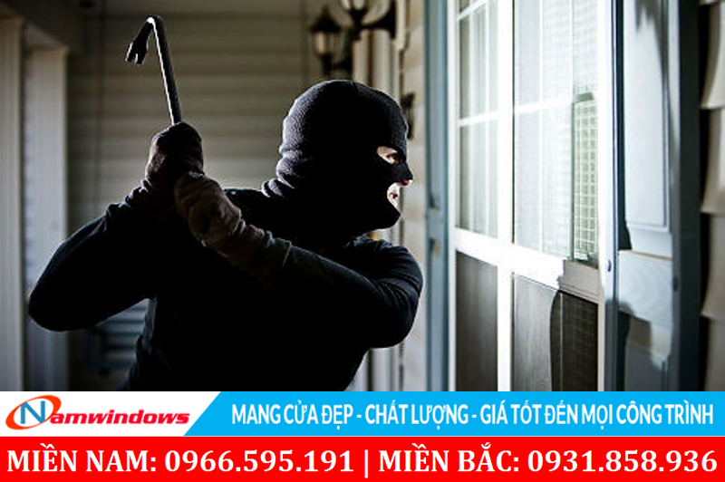 Cửa nhôm kính chống trộm được hay không