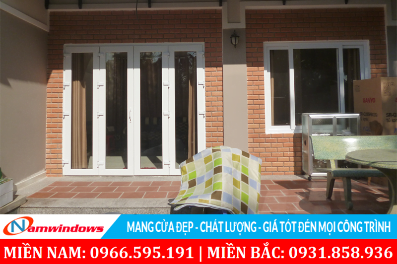 Mẫu 02: Cửa chính dòng phổ thông và cửa sổ lùa 3 cánh