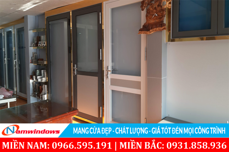 Hình ảnh sản phẩm cửa nhôm tại showroom Namwindows
