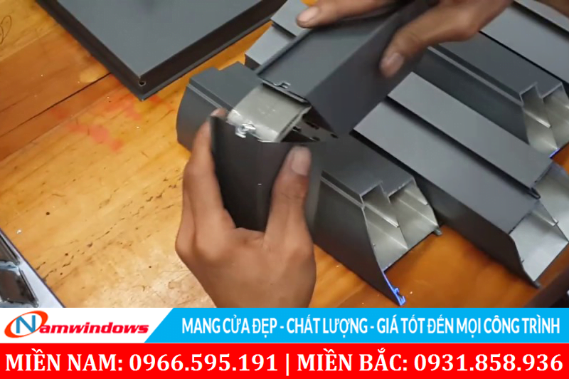 Hình ảnh liên kết các thanh nhôm bằng ke ma thuật
