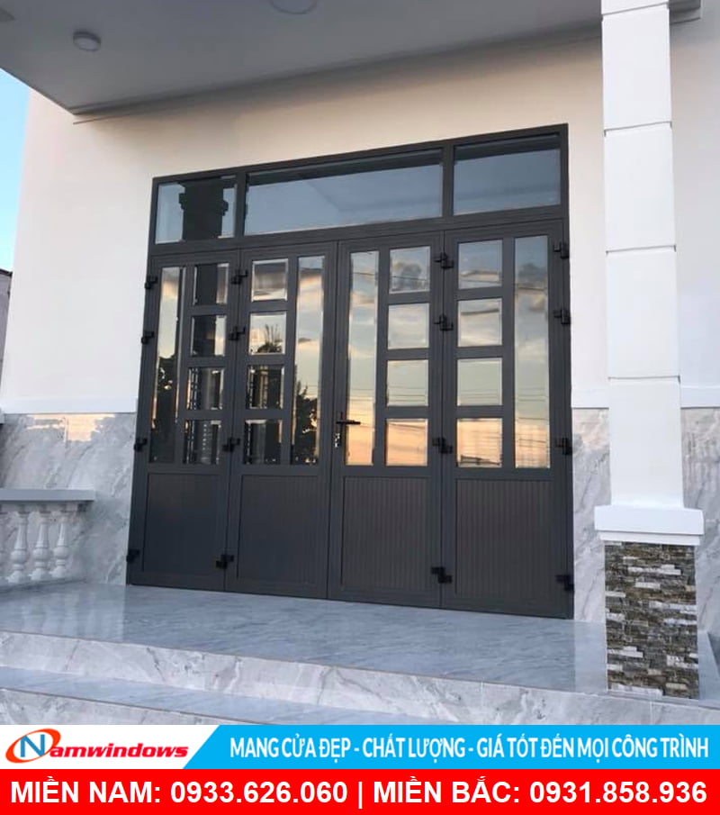 Cửa đi pano nhôm