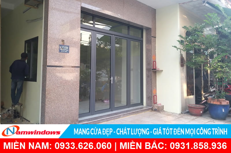 Cửa nhôm xingfa 4 cánh màu ghi xám