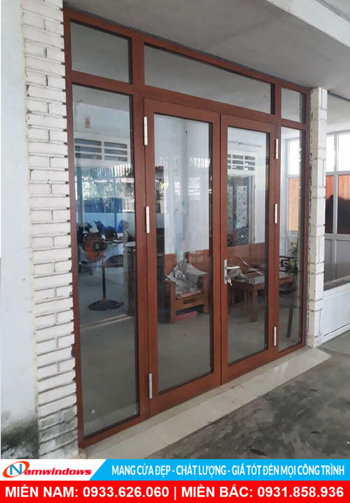 Mẫu cửa nhôm xingfa 2 cánh cho mặt tiền đẹp
