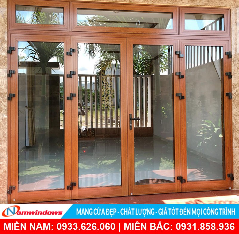 Mẫu cửa đi 4 cánh nhôm xingfa vân gỗ