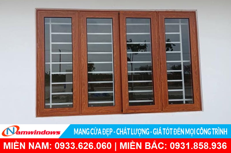Mẫu cửa sổ mở quay 4 cánh nhôm xingfa vân gỗ đẹp