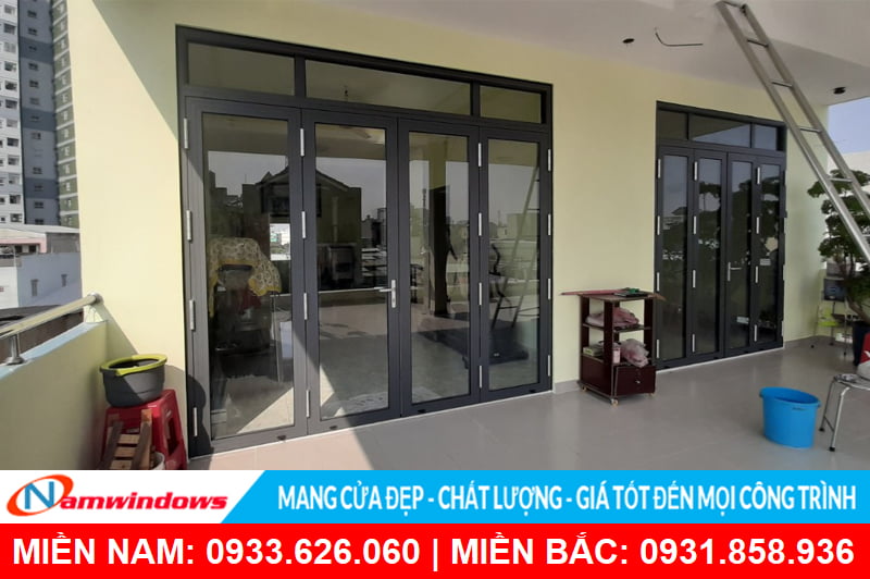 Cửa đi 4 cánh nhôm xingfa HMA