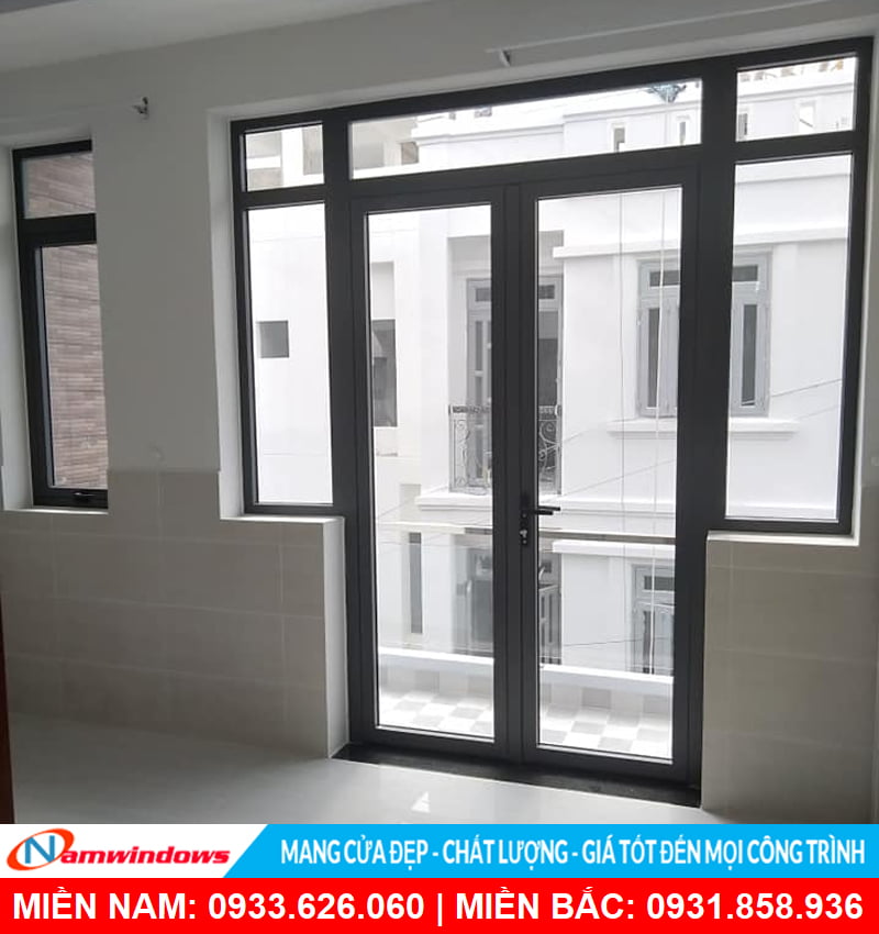 Cửa mẹ bồng con