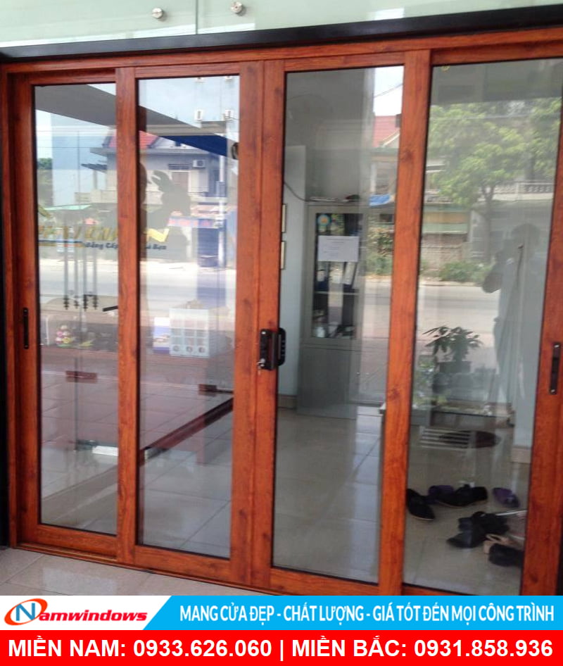 Cửa đi lùa nhôm xingfa 4 cánh vân gỗ
