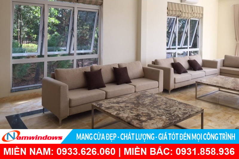 Cửa sổ mở hất nhôm kính 3 cánh