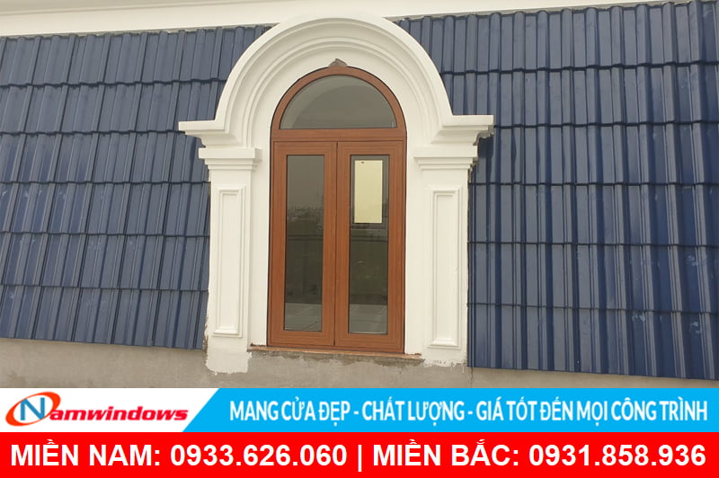Cửa sổ xingfa uốn vòm màu vân gỗ