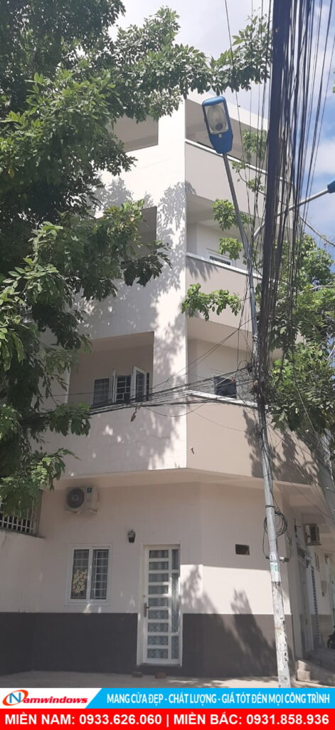 Công trình cửa nhôm xingfa màu trắng a Dinh - Bình Thạnh