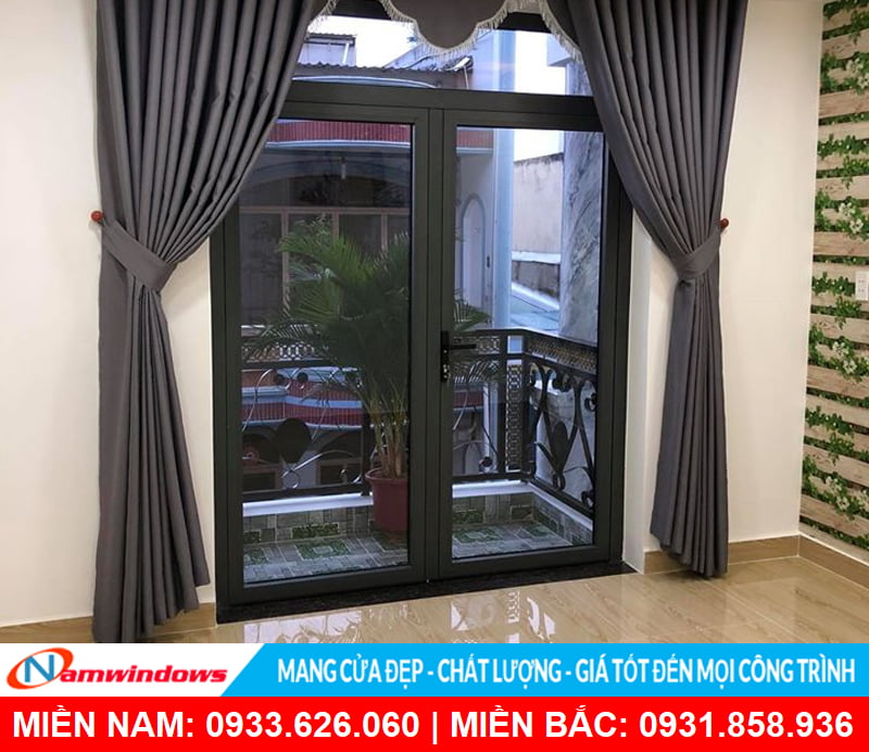 Cửa chính 2 cánh nhôm xingfa