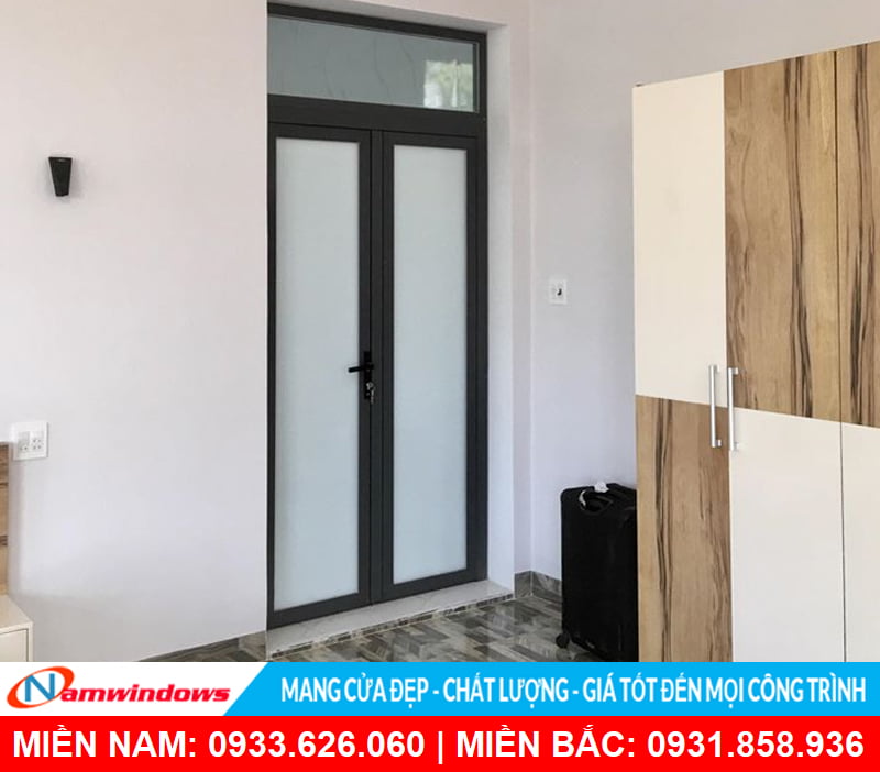 Cửa chính 2 cánh nhôm xingfa