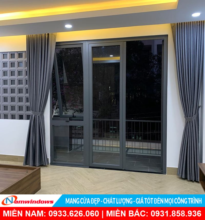 Cửa đi 2 cánh nhôm xingfa kết hợp cửa sổ mở hất