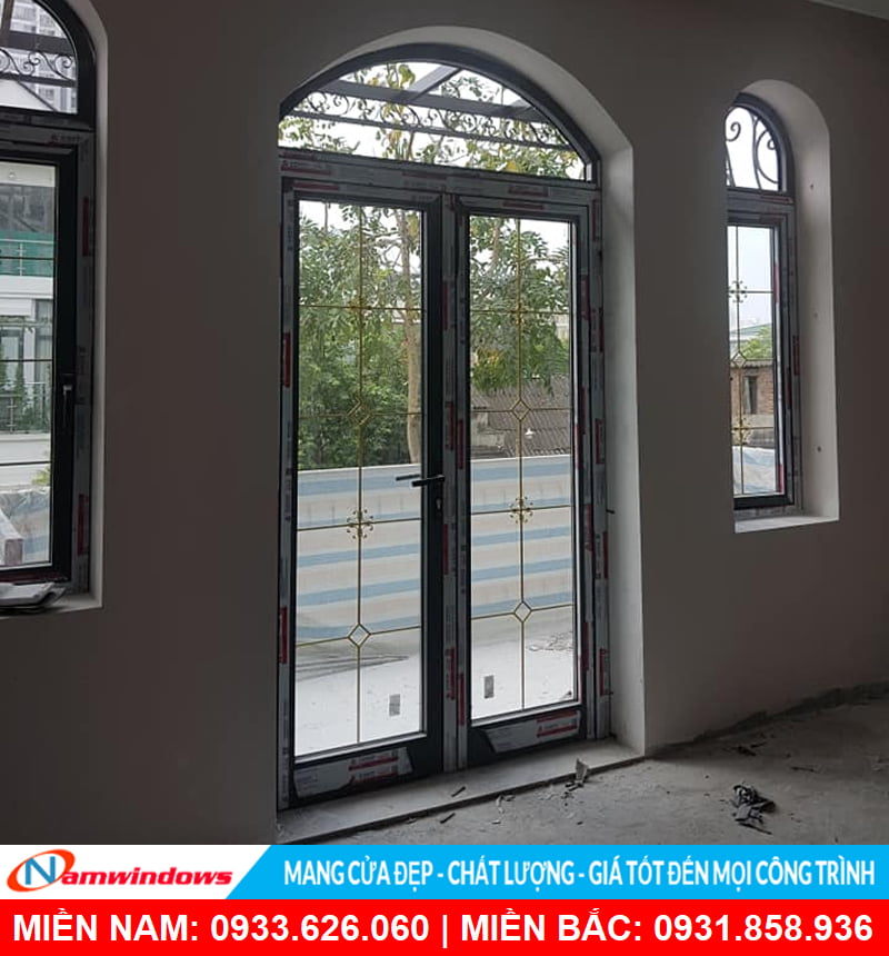 Cửa nhôm xingfa uốn vòm chia nan trang trí