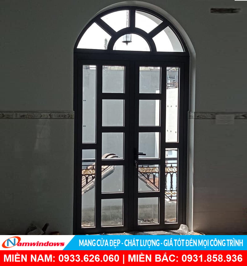 Cửa nhôm xingfa uốn vòm chia đố