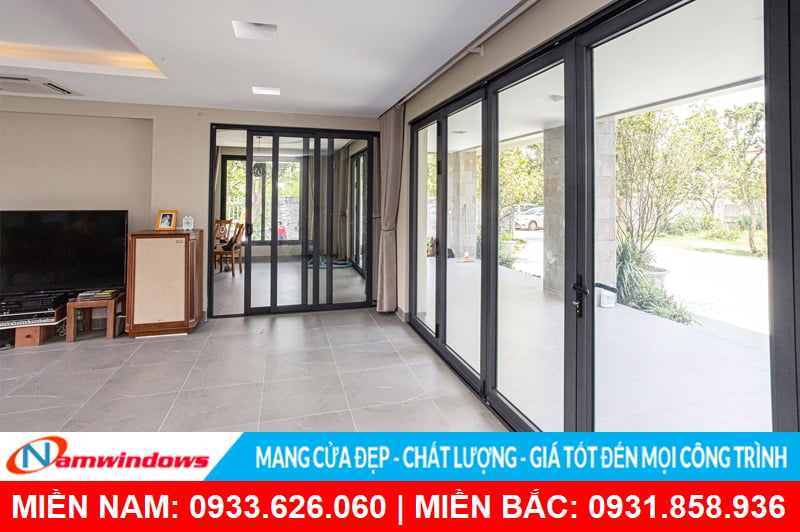 Cửa đi mở trượt nhôm kính cho nhà biệt thự