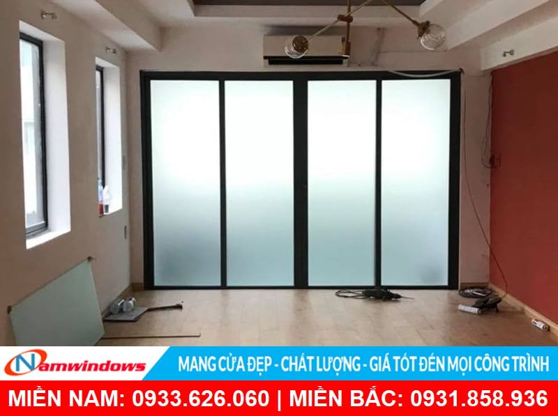 Mẫu cửa nhôm kính mờ