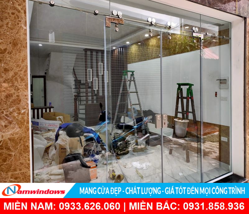 Cửa lùa kính cường lực
