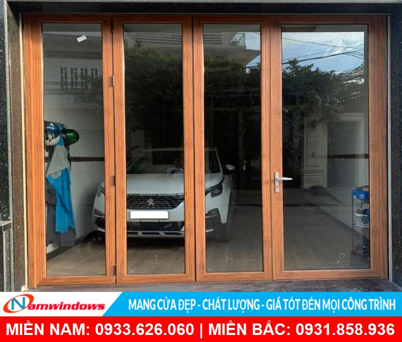 Mẫu cửa nhôm xếp trượt 4 cánh màu vân gỗ