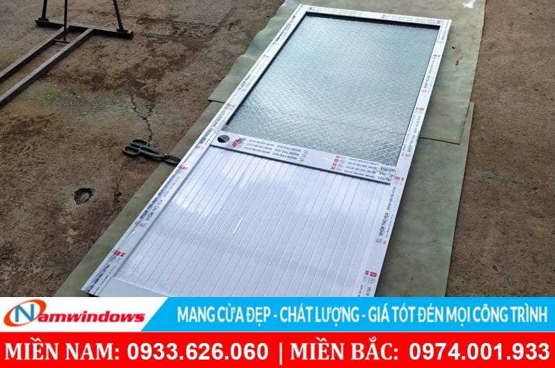 Sản xuất cửa nhà vệ sinh hệ 700