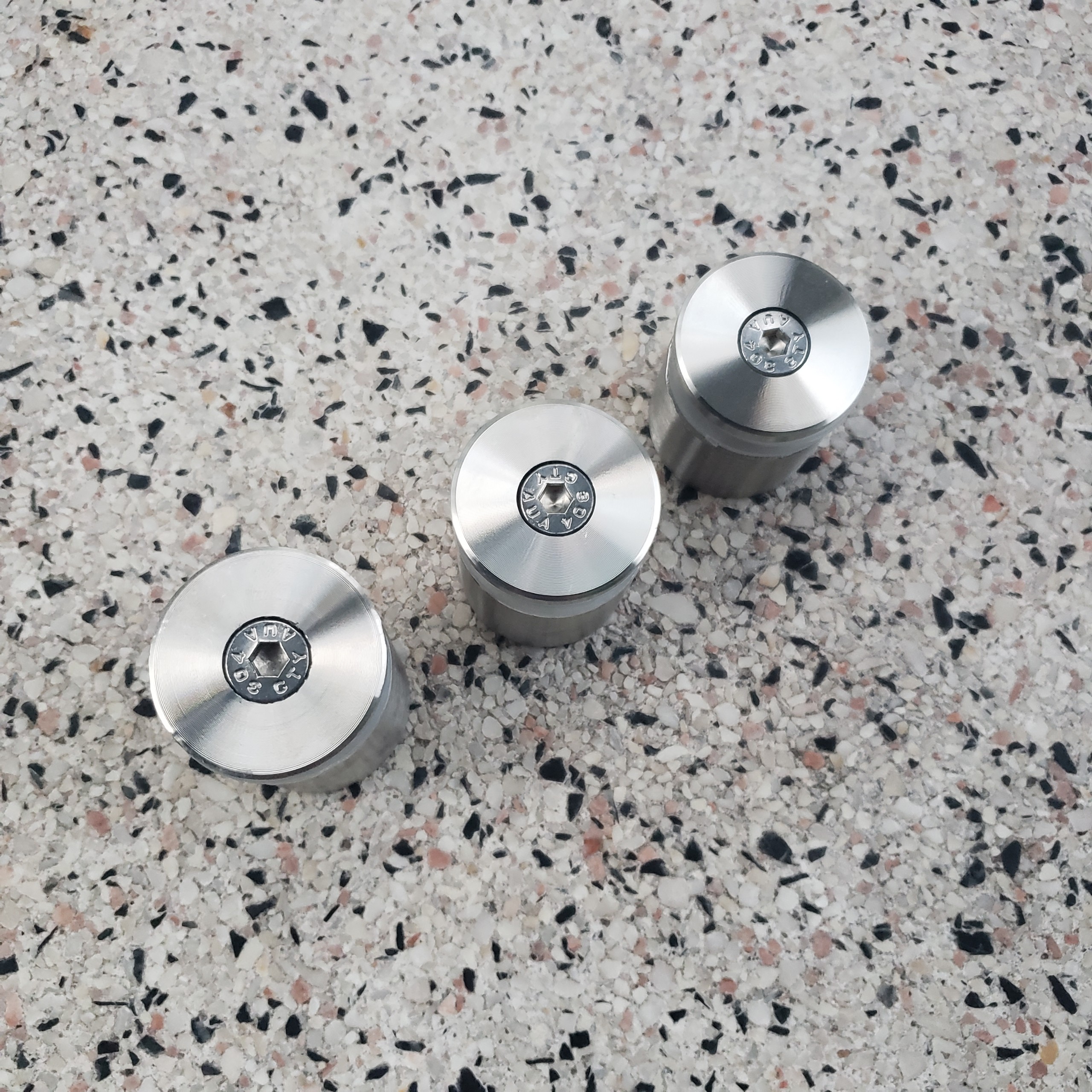 Ốc bắt kính TLC001-040 Inox 304 đặc Ø38 dài 4cm bóng mờ - Ảnh 4