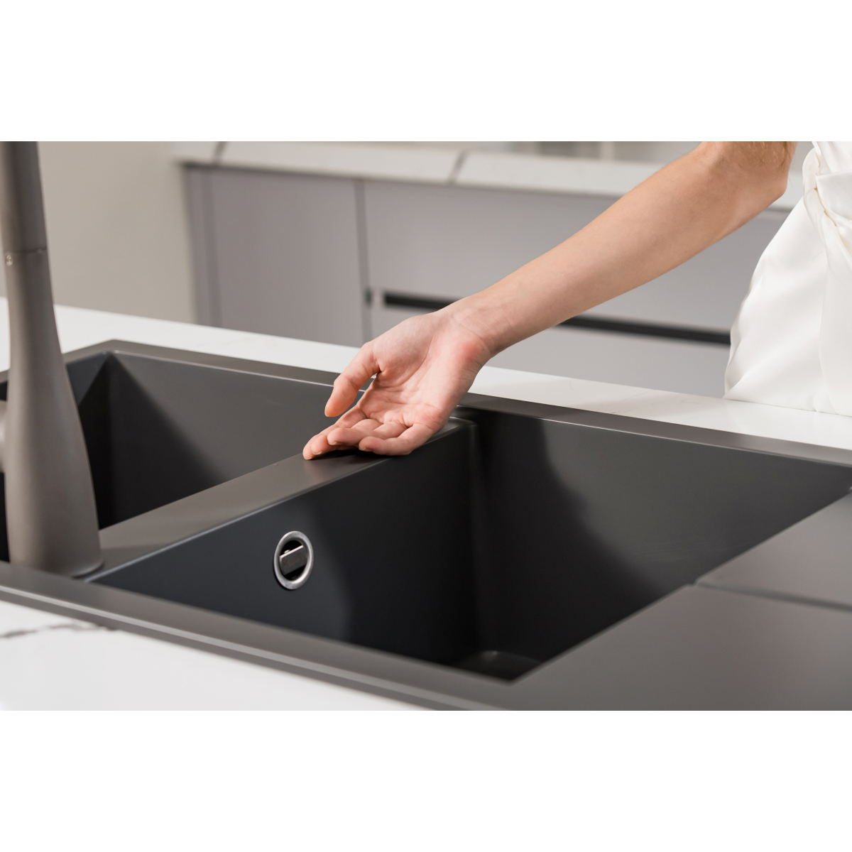 Bộ bồn rửa chén Konox Livello Smart 1160 Grey - Ảnh 12
