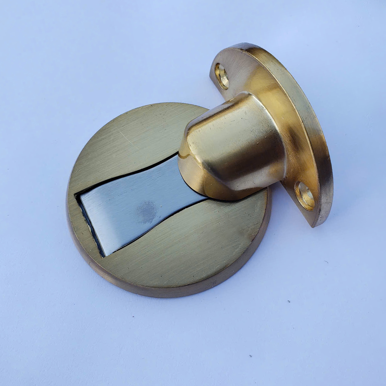 Chặn cửa nam châm gắn sàn HC010 vàng mờ - Ảnh 2