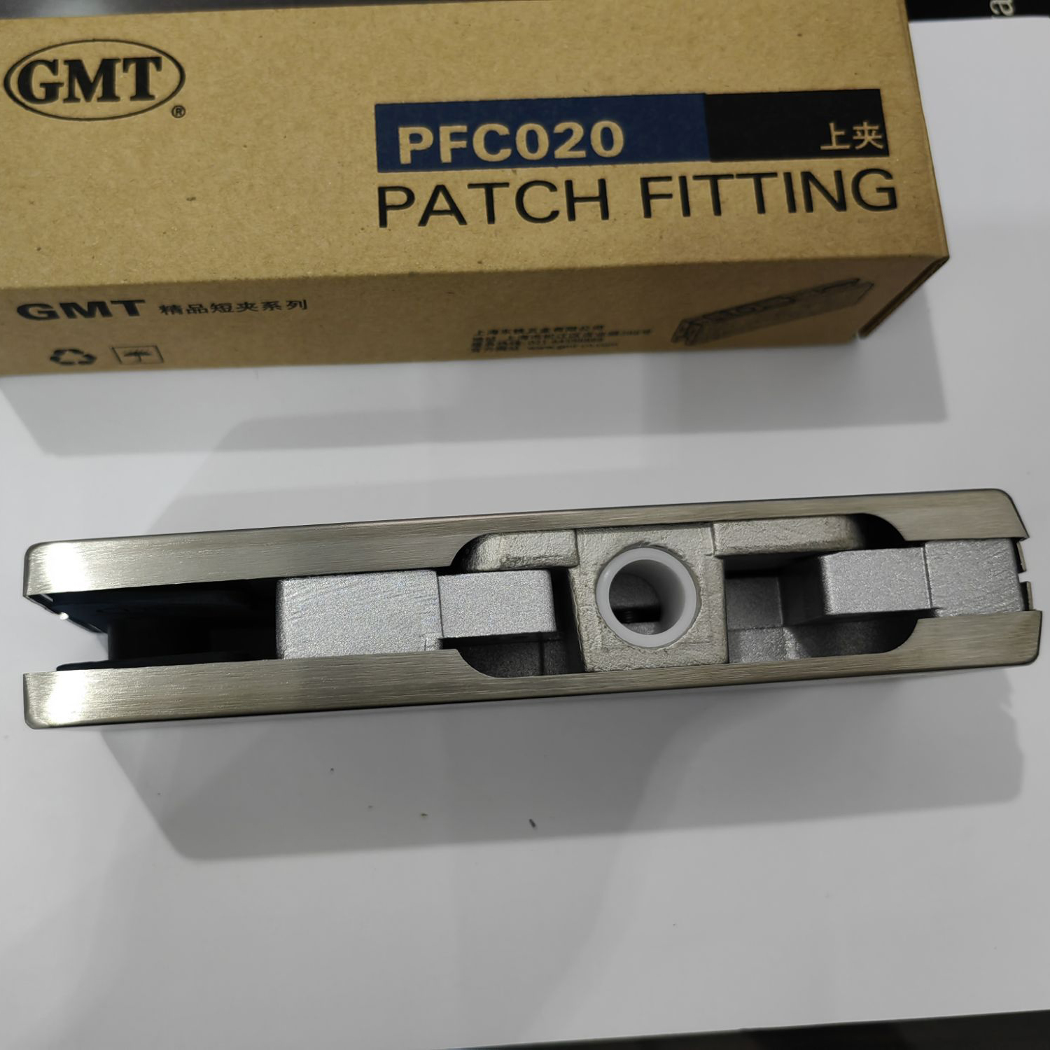 Kẹp kính trên GMT PFC-020 US15 Inox mờ - Ảnh 3