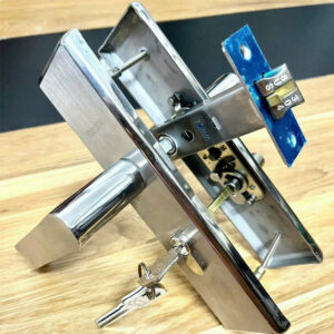 Alternative view of Khóa cửa inox 304 KP001-7020 tay 1.5ly dài 200mm