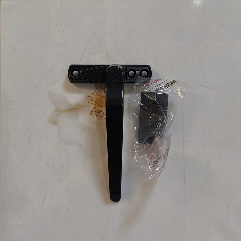 Tay cài cửa sổ hất GQ ASSA ABLOY màu đen - Ảnh 4