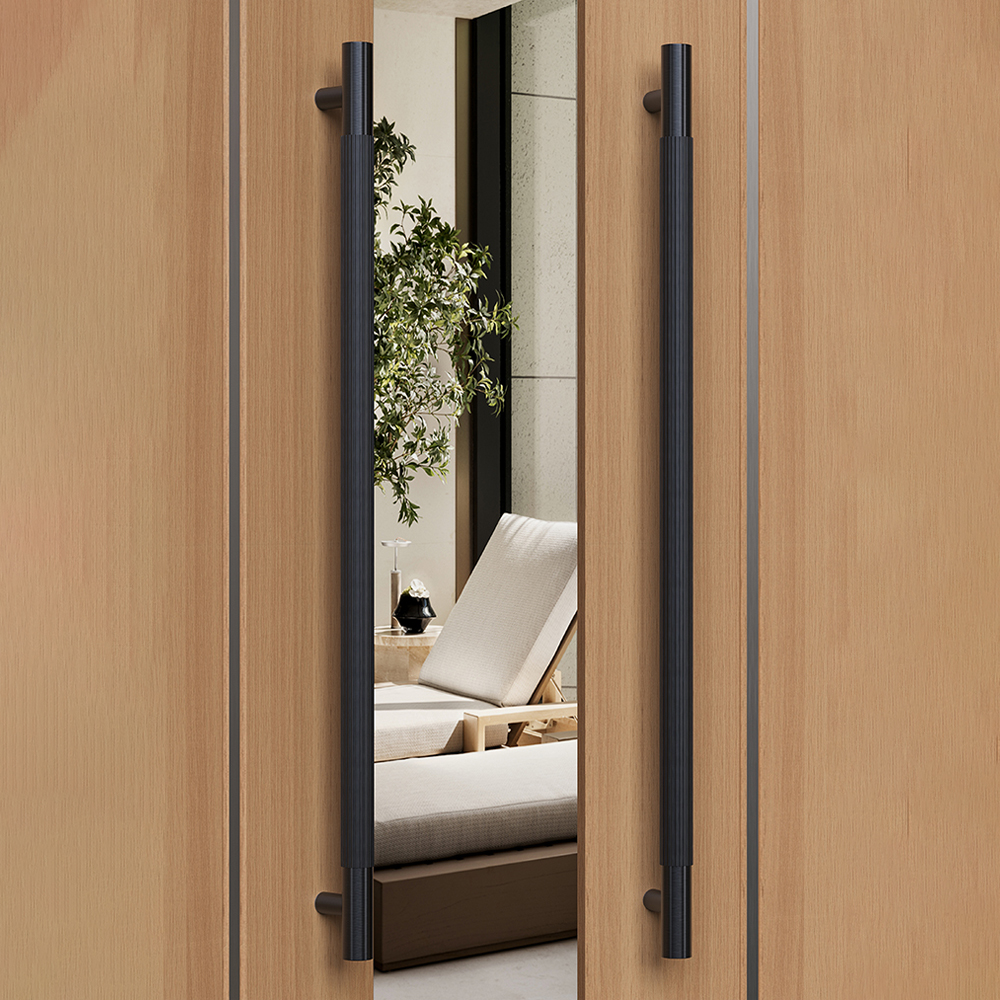 Tay nắm cửa TN061 nhôm đặc ø32 sọc đen - Ảnh 2